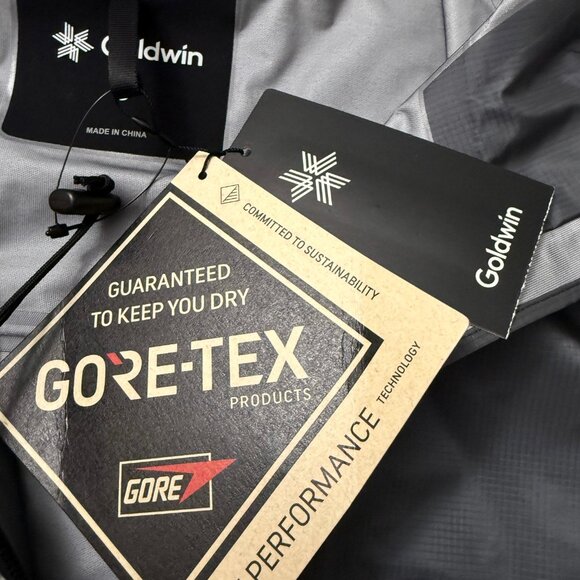 Goldwin Brand New with Tag Packable GORE-TEX jacket $679.99 +tax - Picture 4 of 13
